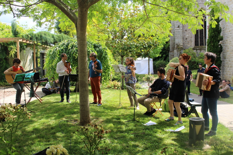 Maison Sainte Anne Musique Au Jardin Hospitalite Saint Thomas De Villeneuve